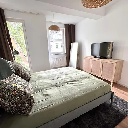 Superhosts Zentrum - Parkplatz - Terrasse - King-bett - Netflix *