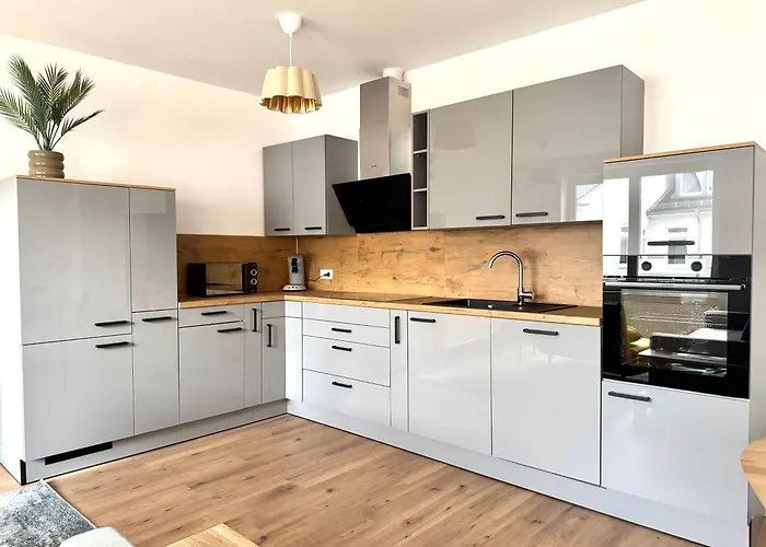 Superhosts Zentrum - Parkplatz - Terrasse - King-bett - Netflix Daire *